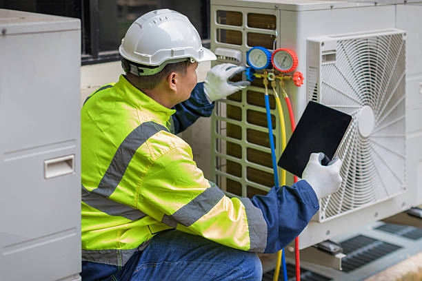 Professional Hvac technician working in Wakefield, MA